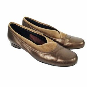 Ros Hommerson Gold Leather‎ Flats Women's 8 Slip On Suede Trim